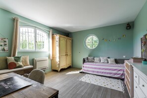 7 quartos, ferros/tábuas de passar roupa, Wi-Fi de cortesia
