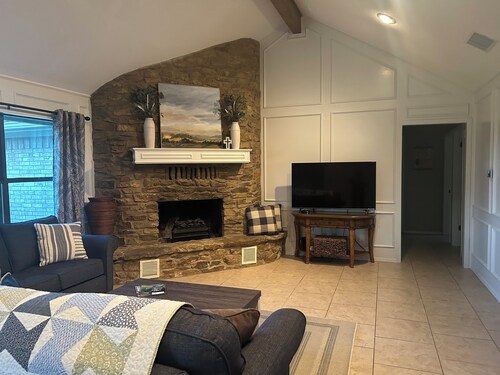 Country Cottage on the 4th tee in Golf Country Estates