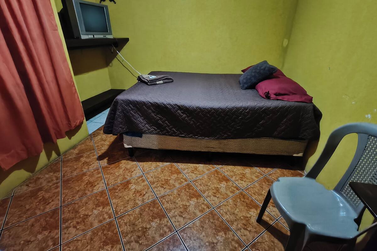 1 habitación, ropa de cama hipoalergénica, cubrecamas y wifi gratis