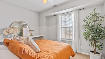 Desk, free WiFi, bed sheets