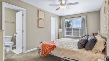 Desk, iron/ironing board, WiFi, bed sheets