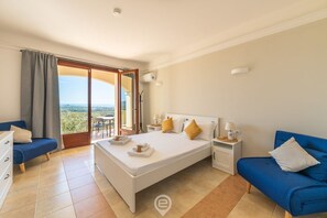 1 bedroom, iron/ironing board, travel cot, WiFi