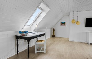 Interior - 3 bedroom beautiful home in Vesløs (Vesløs)