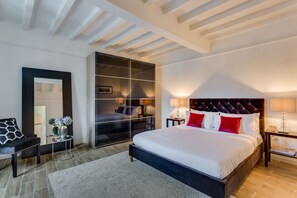 1 bedroom, iron/ironing board, WiFi, bed sheets - Apartments Florence- Chiara Stylish (Firenze)