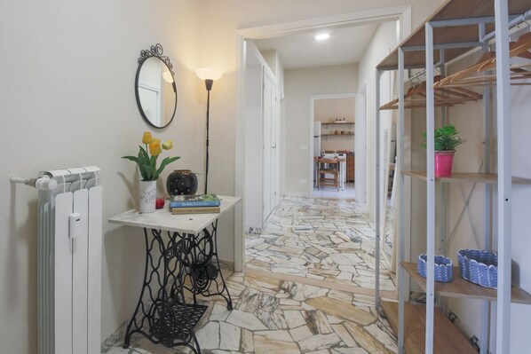 Interior - Apartments Florence- Rosselli Balcony (Firenze)