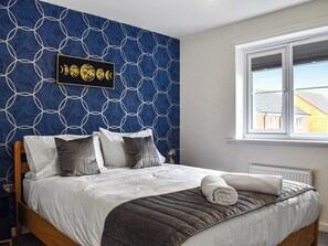 3 bedrooms, free WiFi, bed sheets