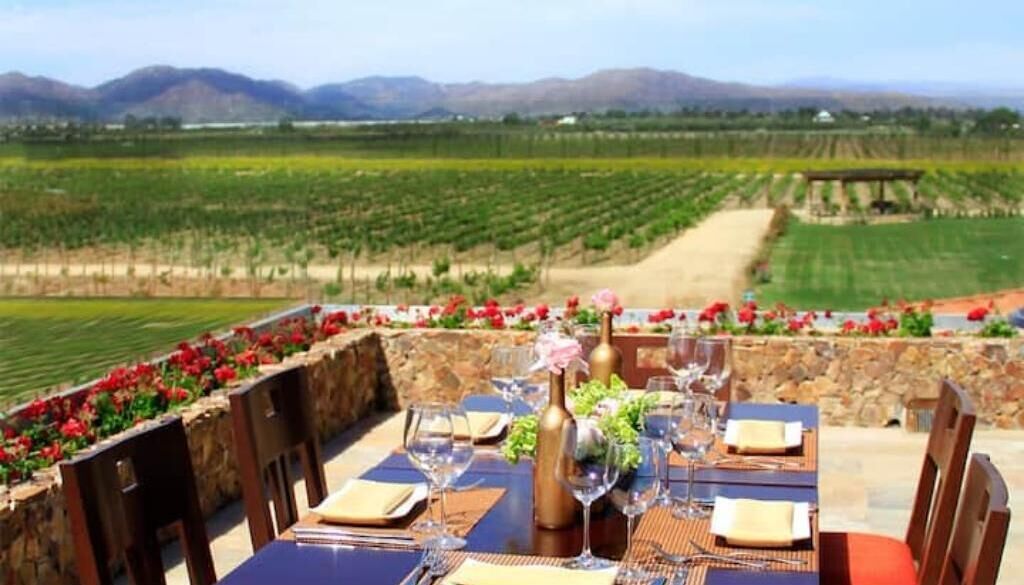 تناول الطعام بالخارج