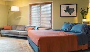 1 soverom, strykejern/-brett, wi-fi og sengetøy