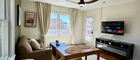 TV connectée, cheminée