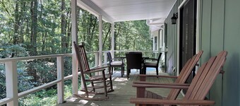 Rock Ridge Base Camp @ DuPont - 6.5 acres, sleeps 5, ride from the house