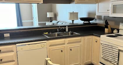 3-bedroom 2-bath house near town & hospital