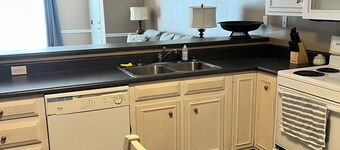 3-bedroom 2-bath house near town & hospital