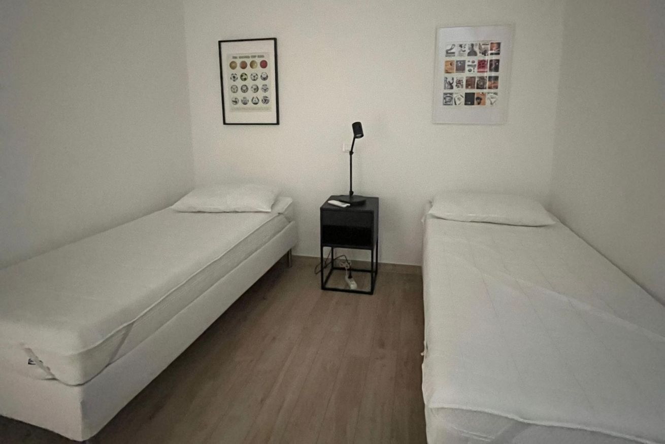 2 bedrooms, WiFi, bed sheets