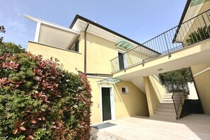 Imagen sin descripción, 4 de 5, botón