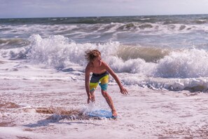 Beach nearby - Accessible King | Sunsets, Private Beach + Spa (Duck)