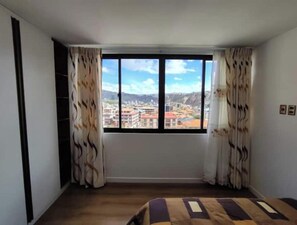 1 habitación, tabla de planchar con plancha y wifi 