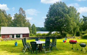 Outdoor dining - Nice home in Lönsboda with WiFi (Lönsboda)