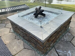 Property grounds - Elias Lake House on Lake Lanier
Cozy house with panoramic view of the lake. (Gainesville)