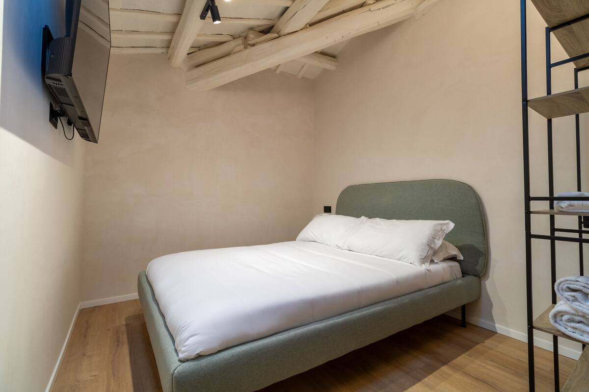 Basic Double Room | Frette Italian sheets, premium bedding, down comforters