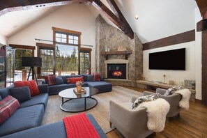 Smart TV, fireplace, books, offices - Westridge - True Ski-in/out and Elegant Design, Hot Tub, Firepit. Free Lift Ticket! (Breckenridge)