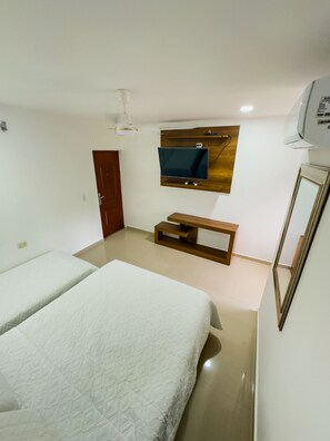 Egyptian cotton sheets, premium bedding, pillowtop beds, minibar - Ranch Ton Hotel Boutique (Santa Marta)