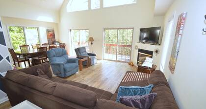 The Retreat at the Creek - Pet Friendly