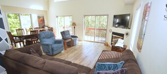 The Retreat at the Creek - Pet Friendly