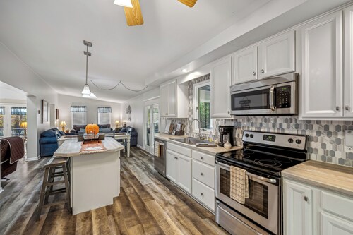 Herons Rest - Escape by the River