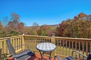 Cabin, Multiple Beds (Overlook at Sleepy Creek -Privacy Awa) | Terrace/patio
