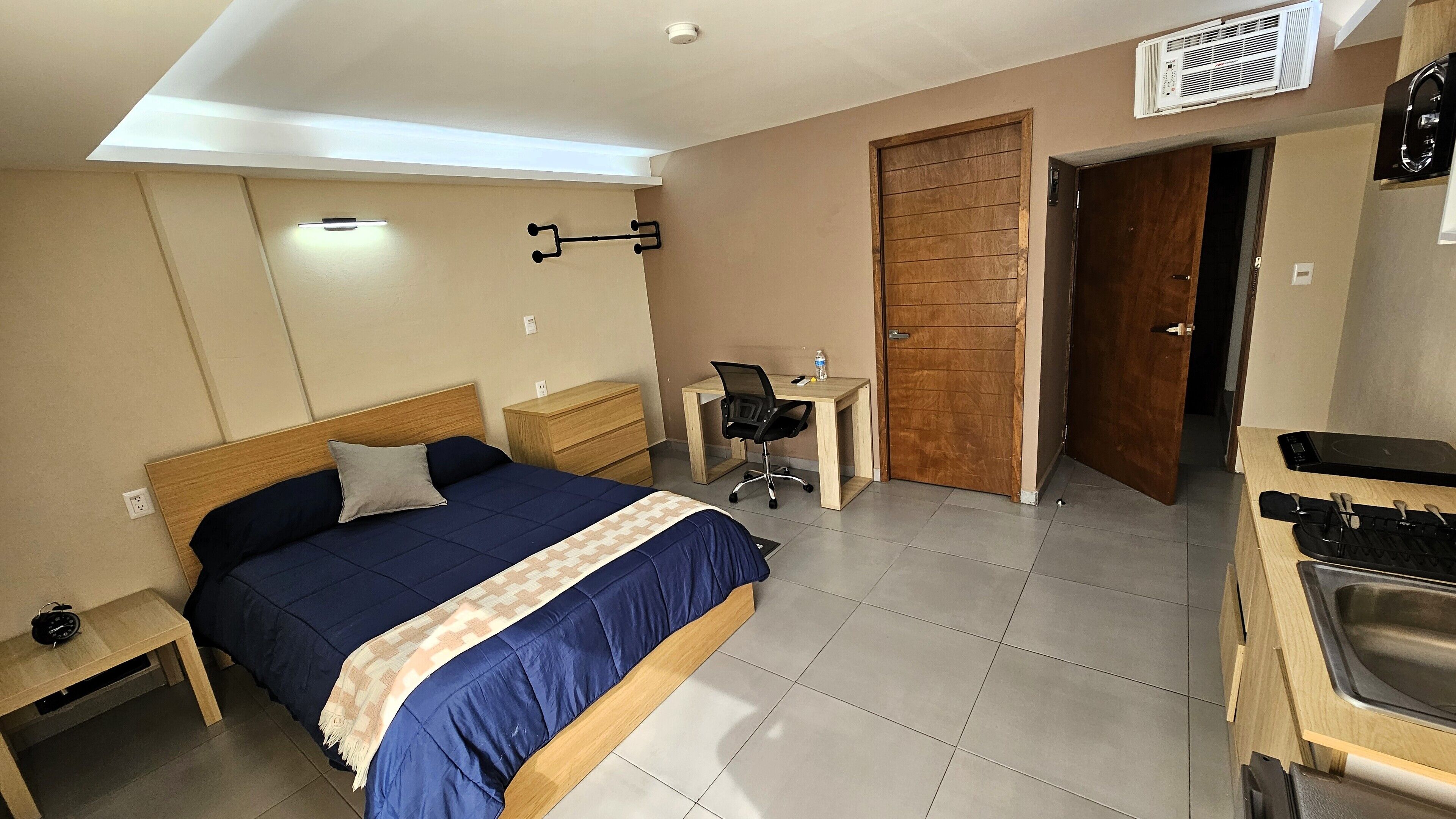 1 bedroom, in-room safe, individually decorated, individually furnished