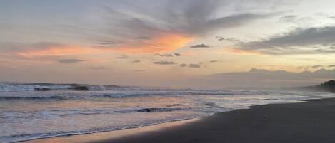Liegestühle, Strandtücher