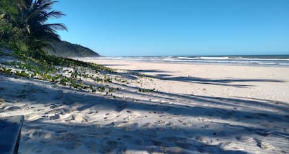 EstĂșdio na Beira da Praia em Serra Grande