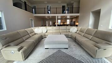 Smart TV, fireplace, table tennis