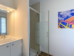 Hair dryer, towels - Ranguhan by Interhome (Carnac)
