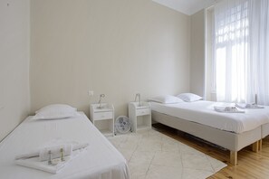 2 chambres, fer et planche à repasser, Wi-Fi, draps fournis