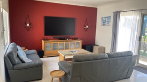 TV