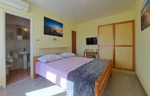 1 chambre, Wi-Fi gratuit, draps fournis
