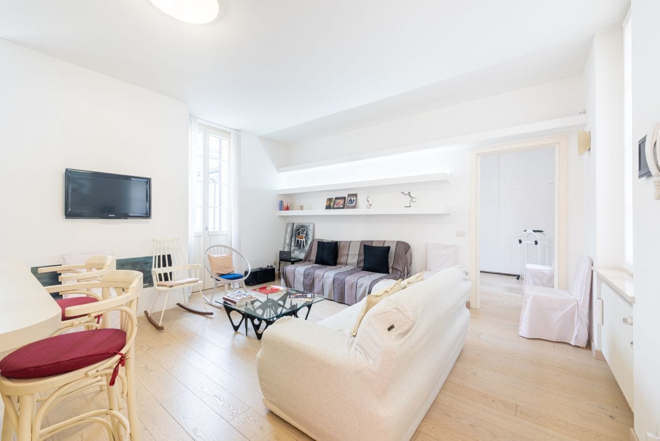 Télévision à écran plat