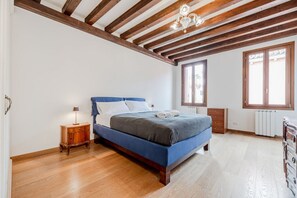 3 bedrooms, WiFi, bed sheets