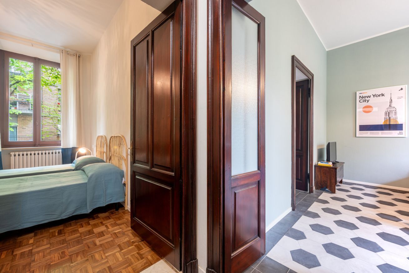 2 bedrooms, iron/ironing board