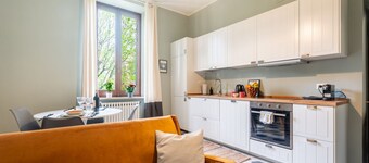 Comfortable apartment located on the second floor, of four in total, of a 1930/40s building with no elevator.In 75 square meters of space it comfortably accommodates four people with one bedroom with a double bed and one bedroom with two single beds.It i