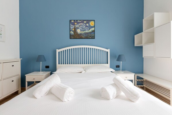1 bedroom, desk, iron/ironing board, WiFi