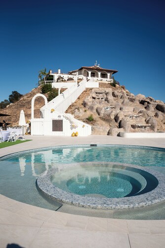 Beautiful Fallbrook Estate Ideal for Weddings and Events