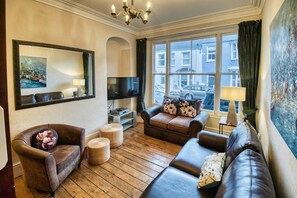 Smart-TV, DVD-Player, Bücher