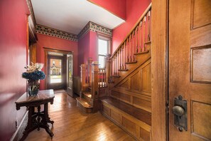 Interior - Victorian in downtown historic district. Large porches. Near lakes and trails. (Muskegon)