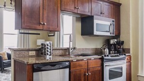 Coffee/tea maker, fridge, microwave, oven - Top Floor 2 Bedroom Loft Overlooking Downtown! (Springfield)