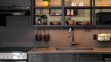 Suite, 1 Queen-Bett | Eigene Küche | Großer Kühlschrank, Mikrowelle, Geschirrspüler