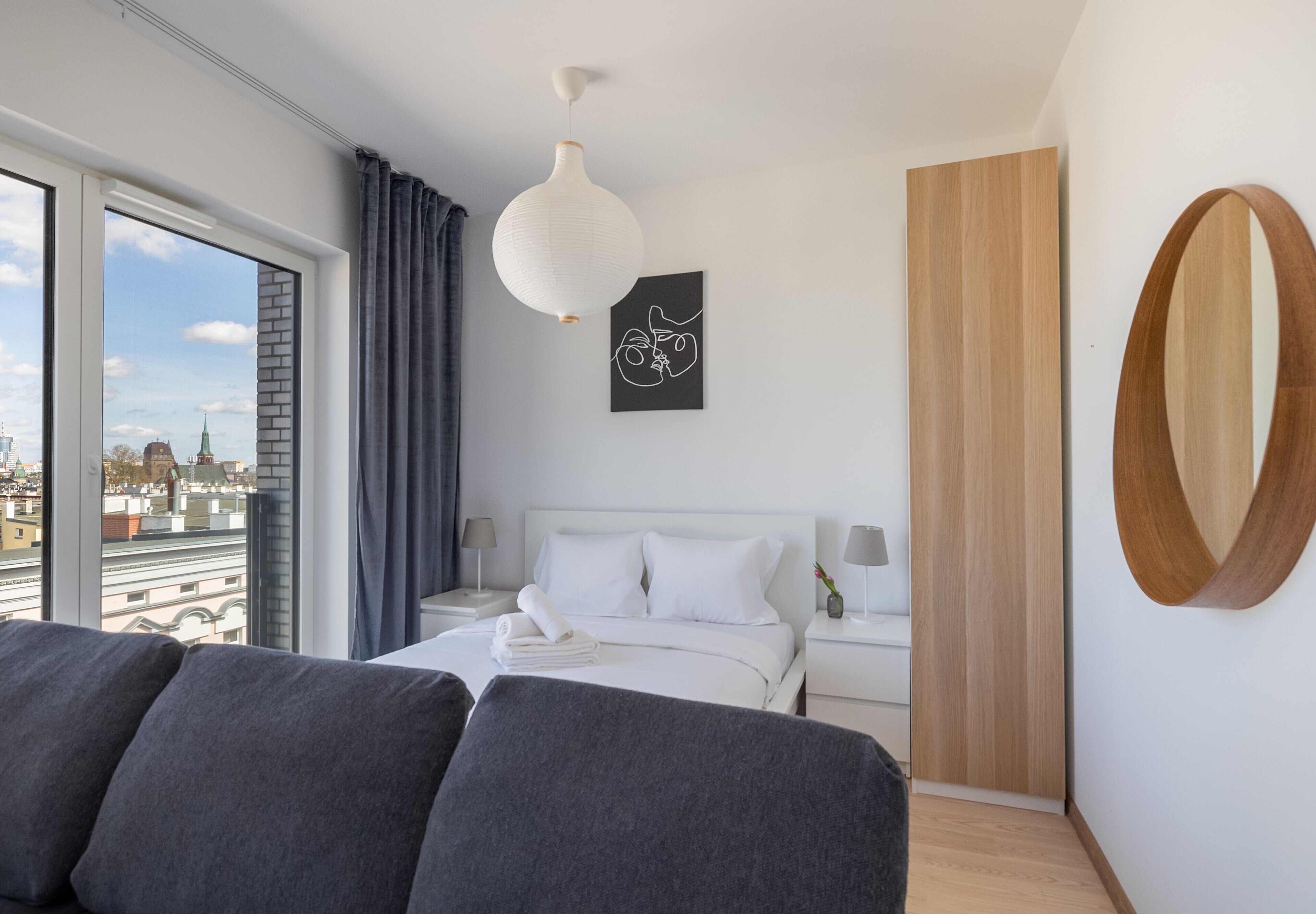 Iron/ironing board, WiFi, bed sheets