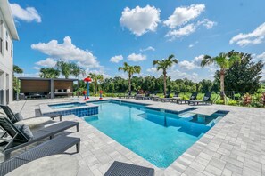 Beheizter Pool