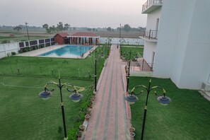 Exterior - Raj Vilas Hotel & Resort Maharajganj (Maharajganj)